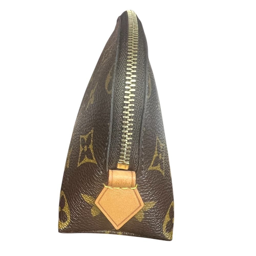 Louis Vuitton Cosmetic Pouch - Picture 4 of 7
